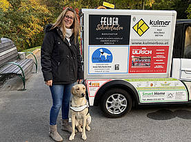 Ilztaler REHA Hundeschule mit dem Elektroauto der Tierwelt Herberstein