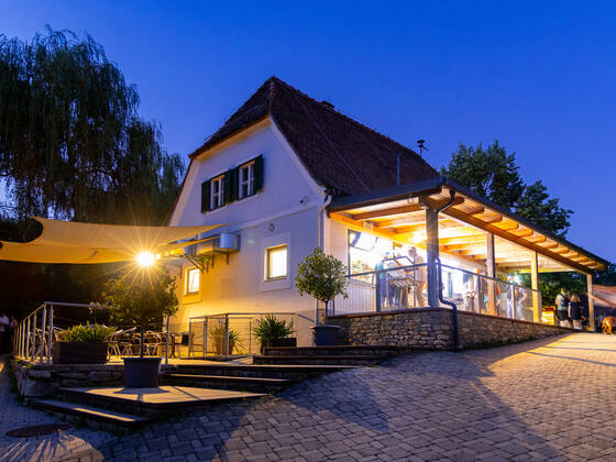 Selbstbedienungsrestaurant in der Tierwelt Herberstein.