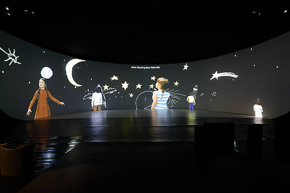 Ausstellungsansicht im mobilen Pavillon (c) UMJ, J.J Kucek