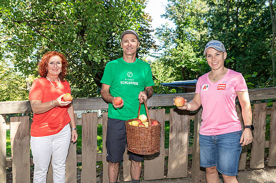 Nikole Schmidhofer und Biohof Schloffer in der Tierwelt Herberstein