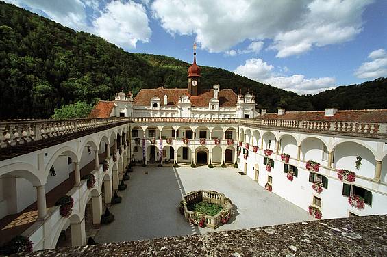 Florentiner Hof in der Tierwelt Herberstein